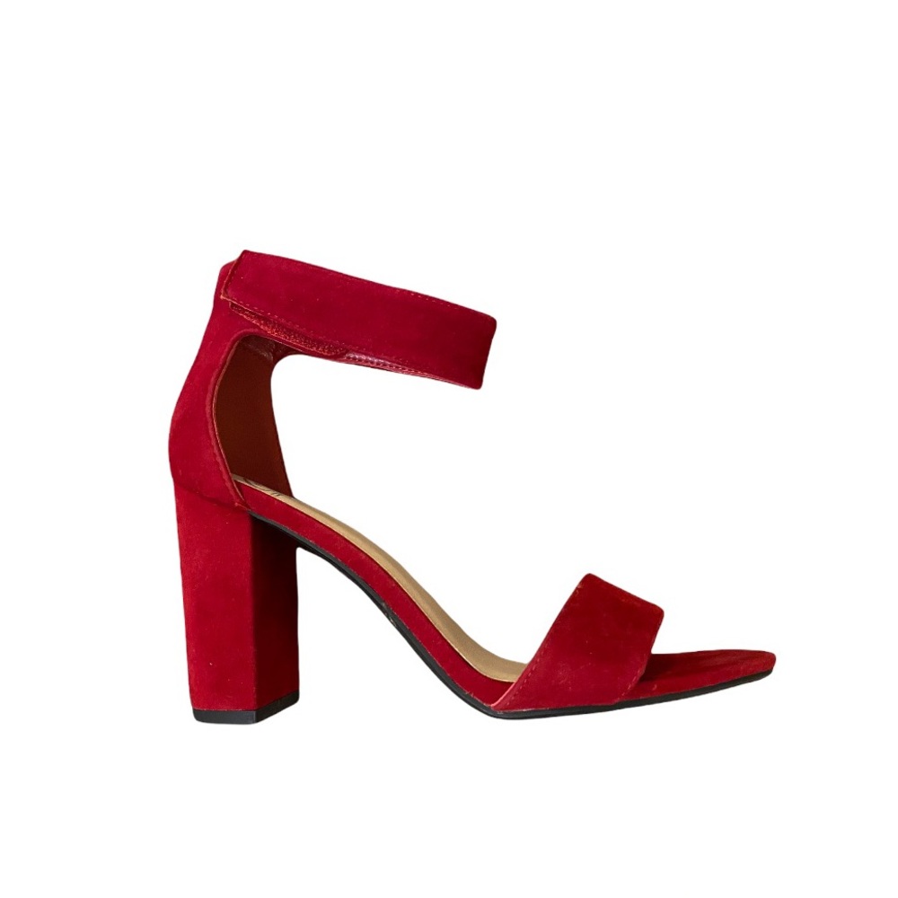 [D ❤️] Ankle Strap Chunky Heel